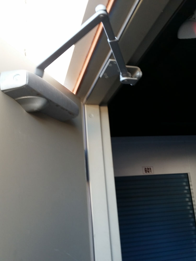 LCN 1371 Commercial Door Closer